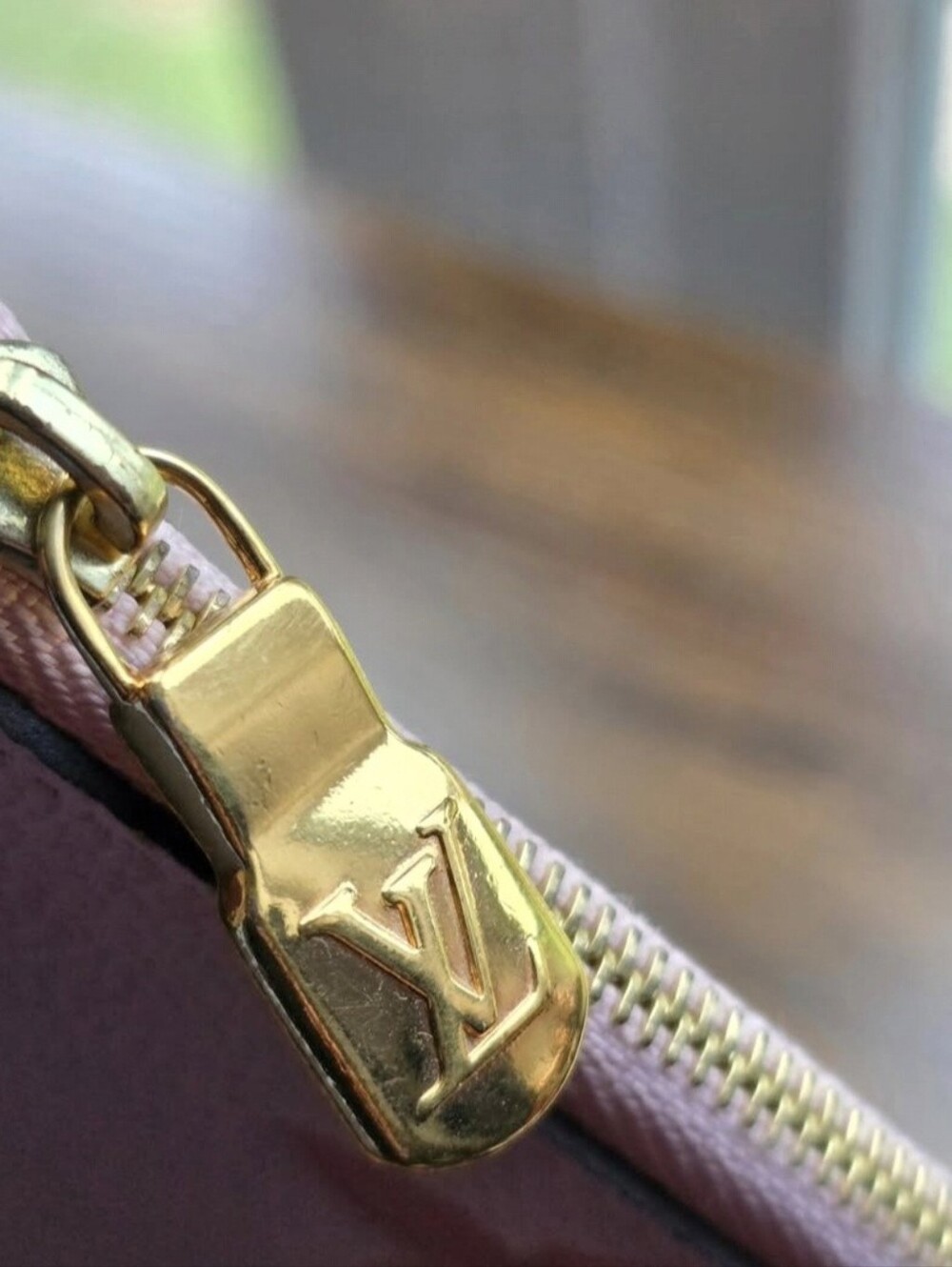Louis Vuitton Empreinte Giant Monogram Limited Edition "By The Pool" Trio Pouch - Picture 7 of 9